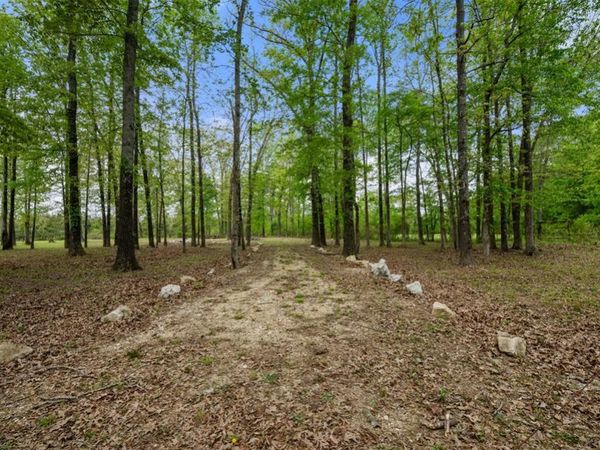 341 White Fox Lane, Broken Bow, OK 74728