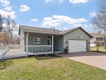 10725 15th Avenue N, Plymouth, MN 55441