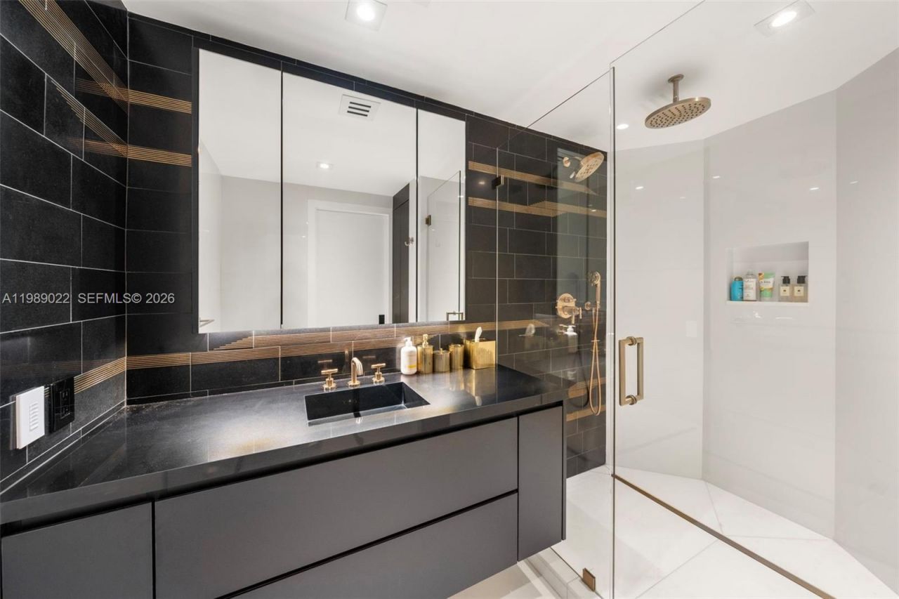 9999 Collins Ave, Unit 11J, Bal Harbour, FL 33154 Photo