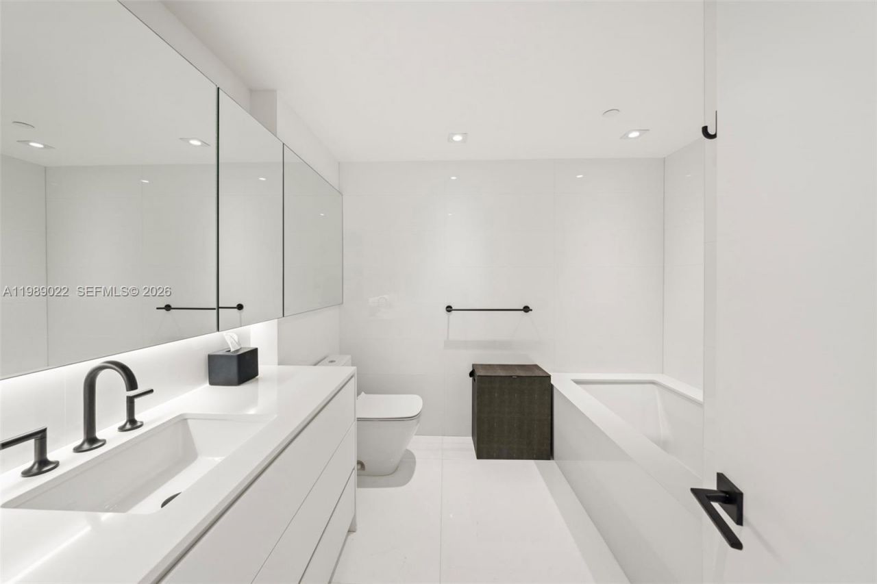 9999 Collins Ave, Unit 11J, Bal Harbour, FL 33154 Photo