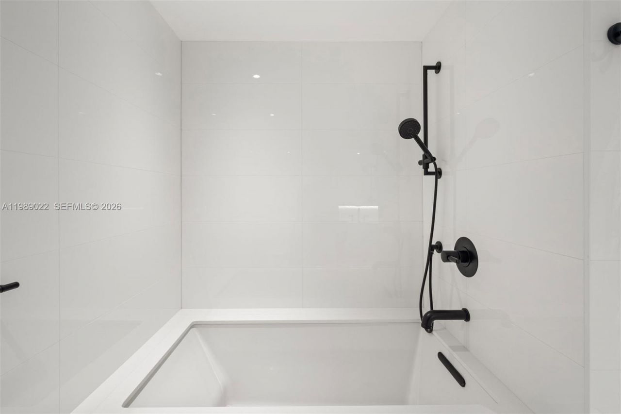 9999 Collins Ave, Unit 11J, Bal Harbour, FL 33154 Photo