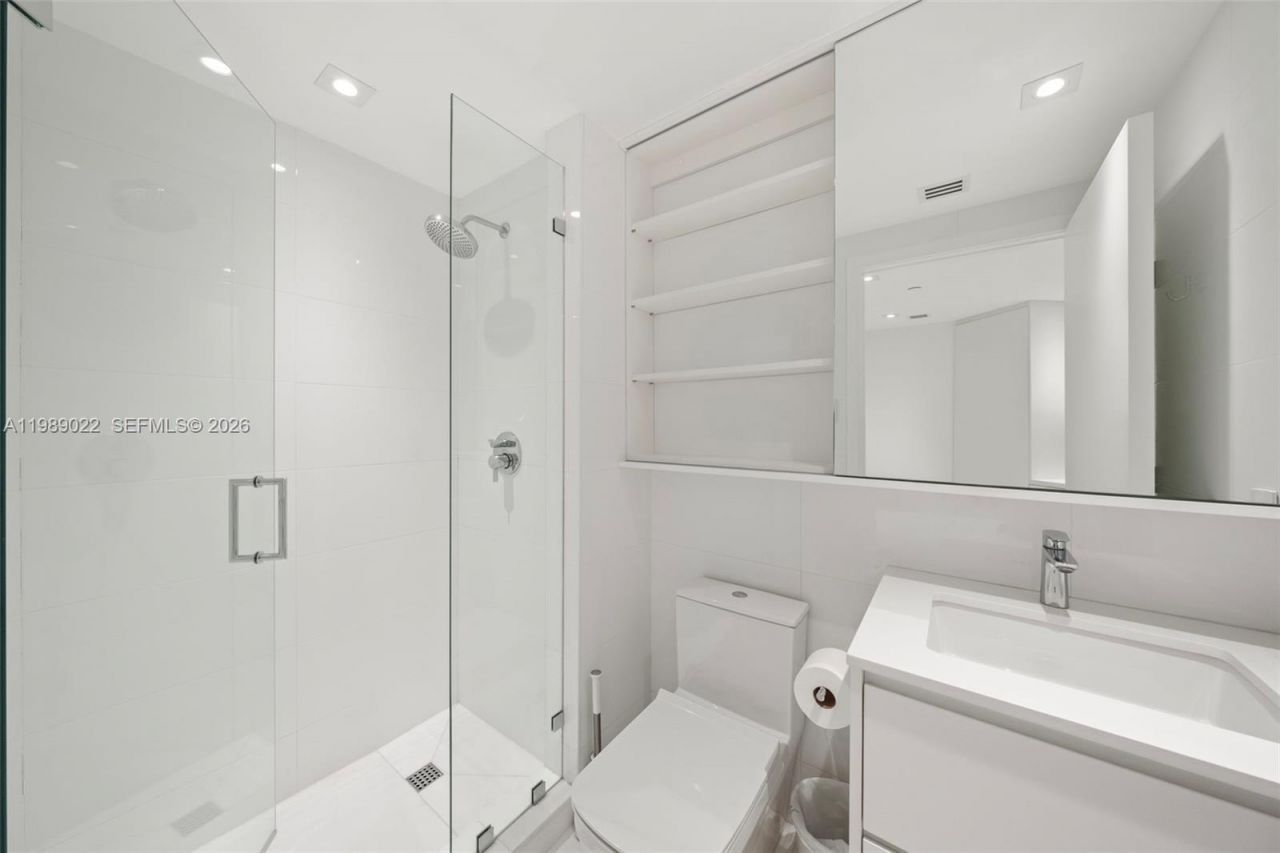9999 Collins Ave, Unit 11J, Bal Harbour, FL 33154 Photo