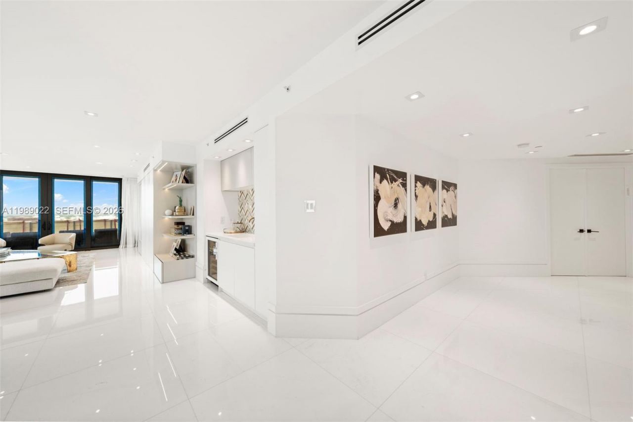9999 Collins Ave, Unit 11J, Bal Harbour, FL 33154 Photo