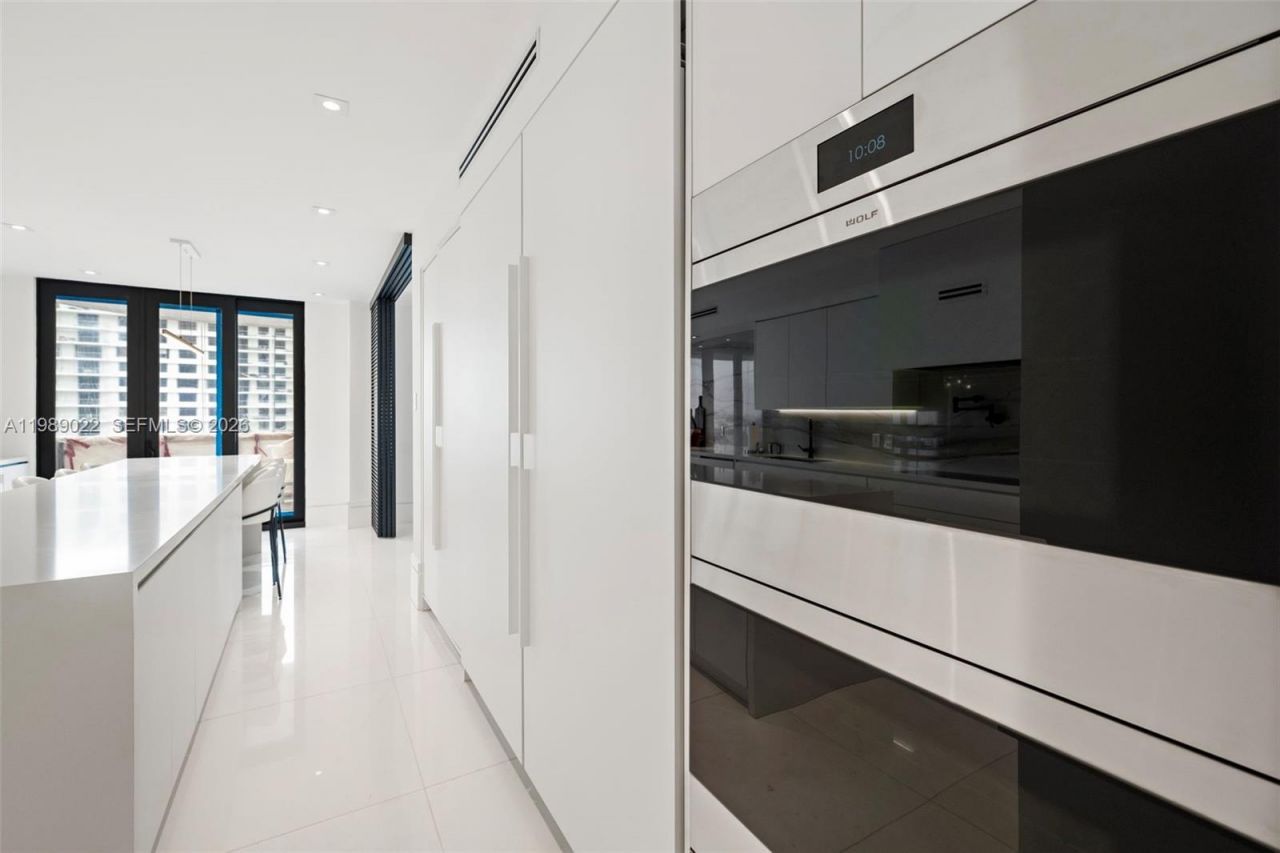 9999 Collins Ave, Unit 11J, Bal Harbour, FL 33154 Photo