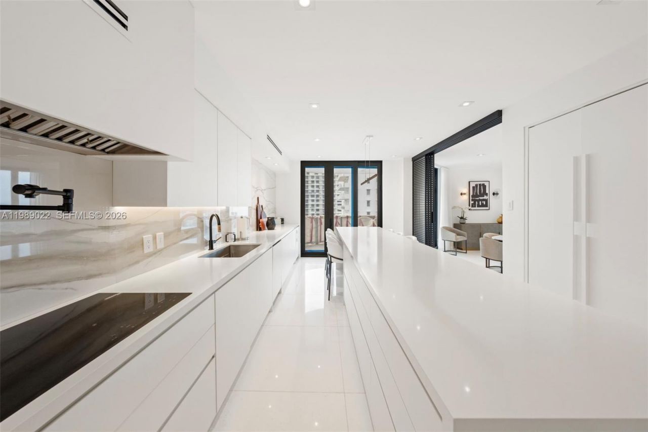 9999 Collins Ave, Unit 11J, Bal Harbour, FL 33154 Photo