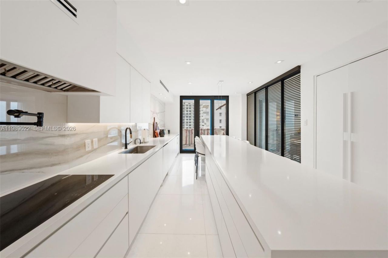 9999 Collins Ave, Unit 11J, Bal Harbour, FL 33154 Photo