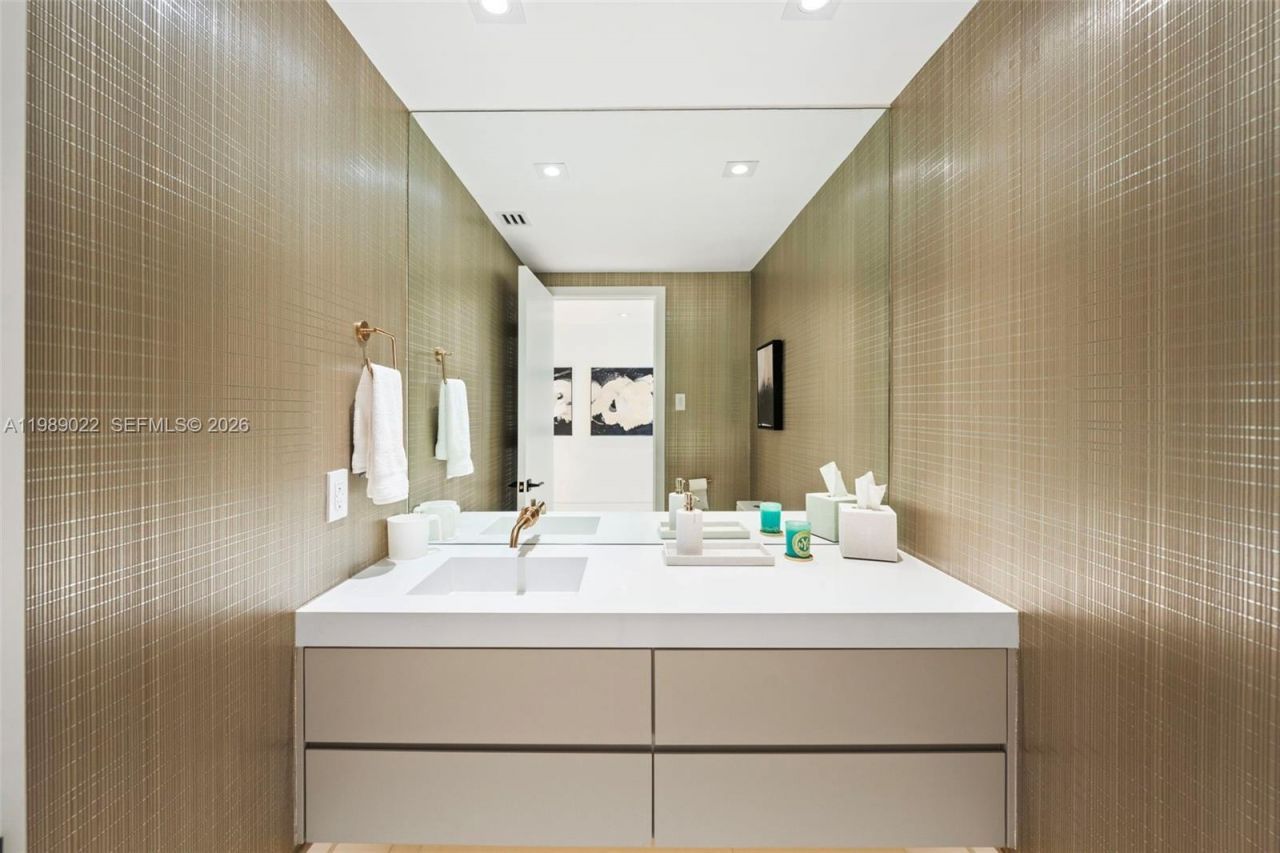 9999 Collins Ave, Unit 11J, Bal Harbour, FL 33154 Photo