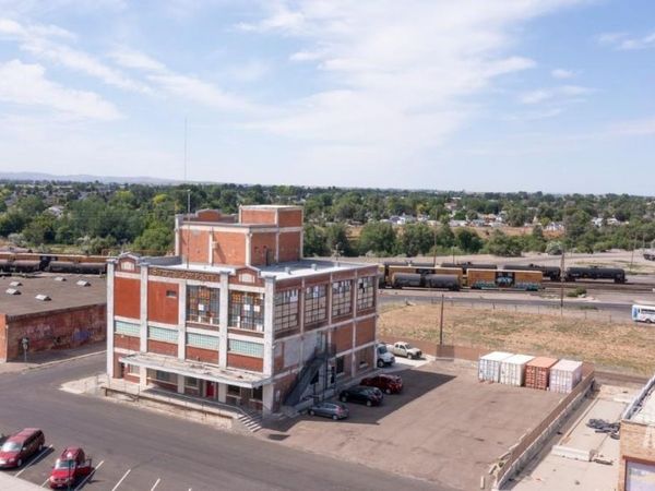 264 S 4th Ave, Twin Falls, ID 83301