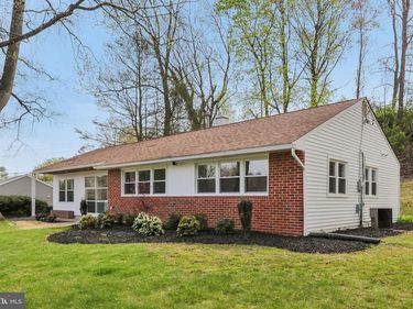 1306 STOTESBURY AVENUE, GLENSIDE, PA 19038