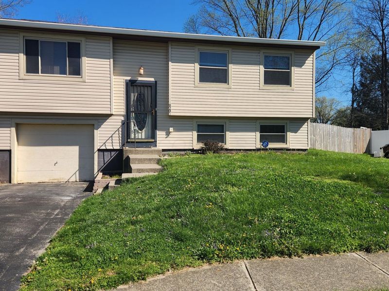 620 Mistletoe Court, Columbus, OH 43230 Photo 2