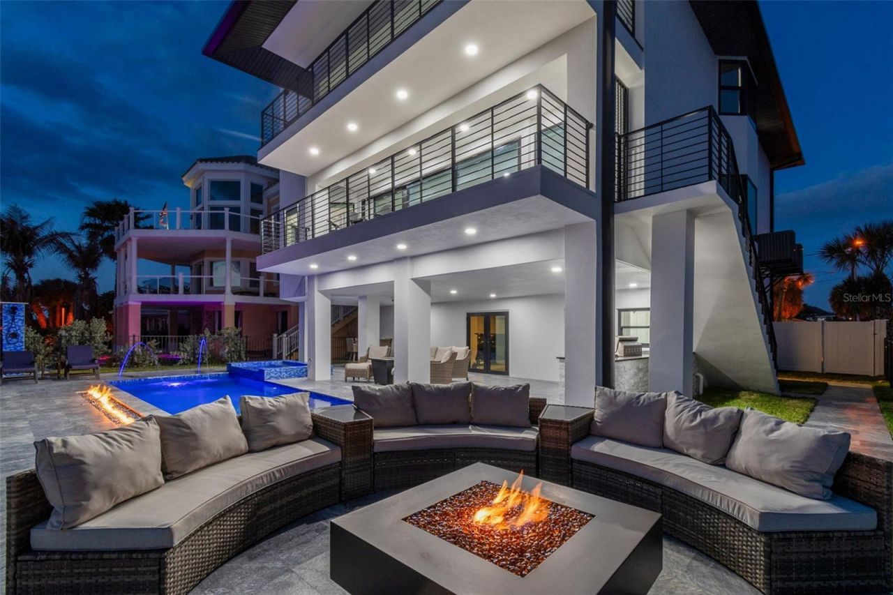 930 Eldorado Avenue, Clearwater Beach, FL 33767 Photo