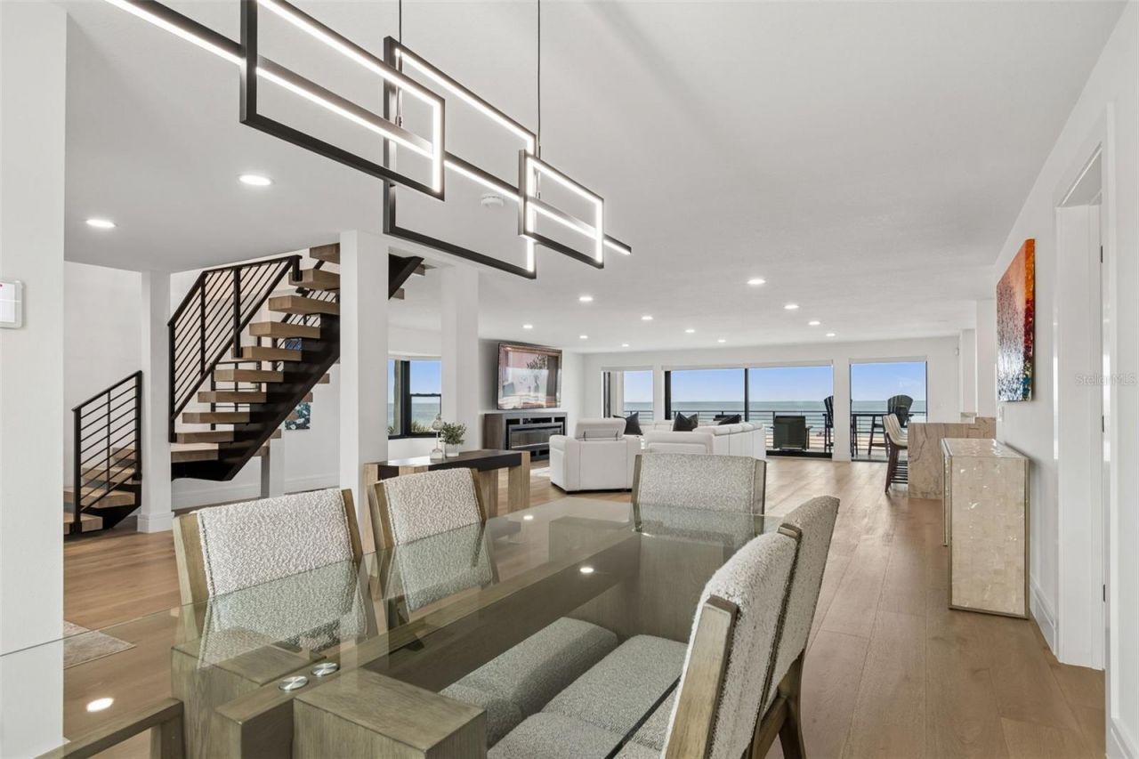 930 Eldorado Avenue, Clearwater Beach, FL 33767 Photo