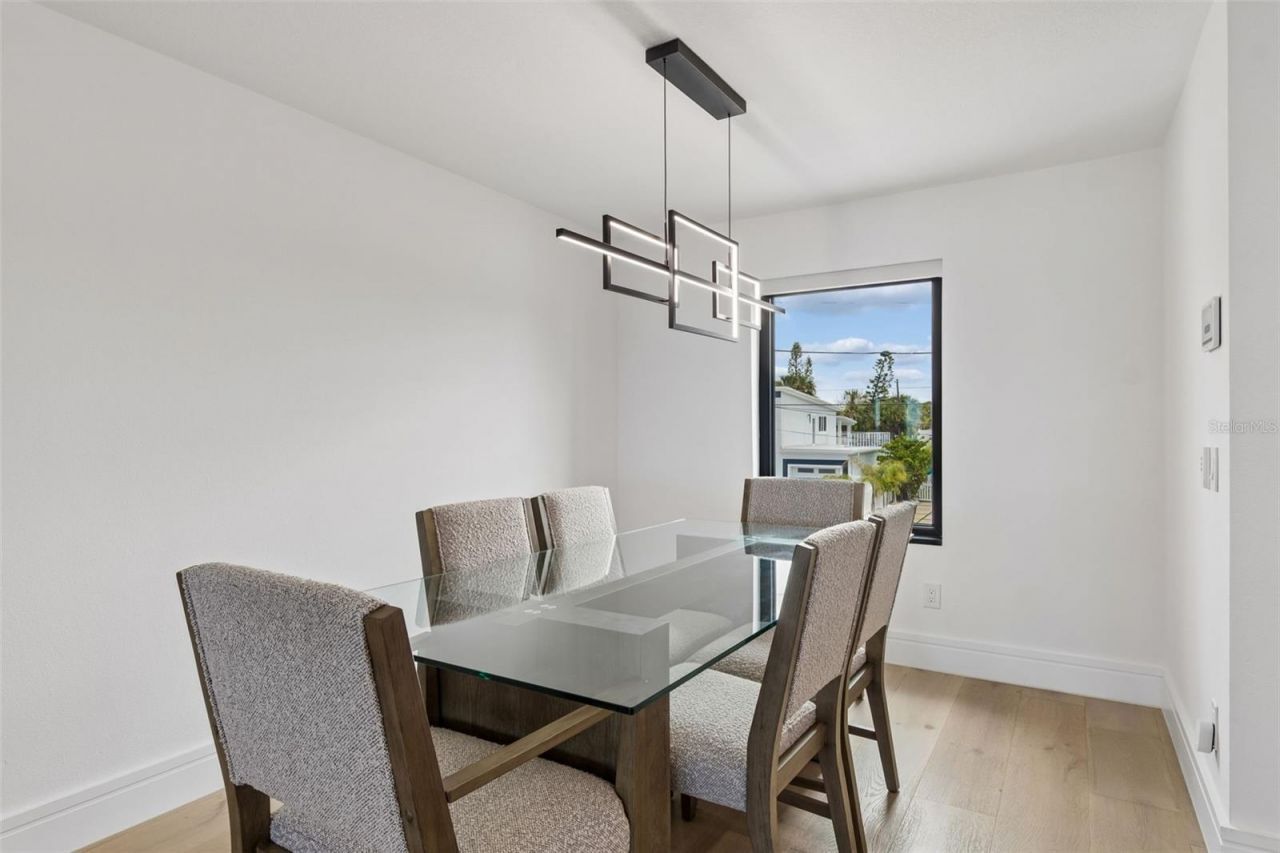 930 Eldorado Avenue, Clearwater Beach, FL 33767 Photo