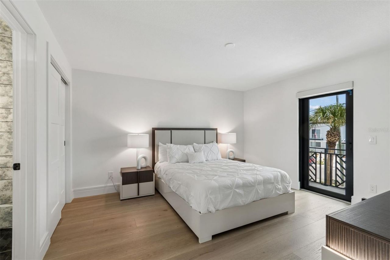 930 Eldorado Avenue, Clearwater Beach, FL 33767 Photo