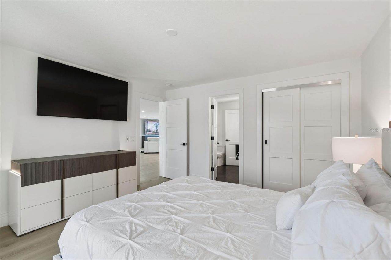 930 Eldorado Avenue, Clearwater Beach, FL 33767 Photo