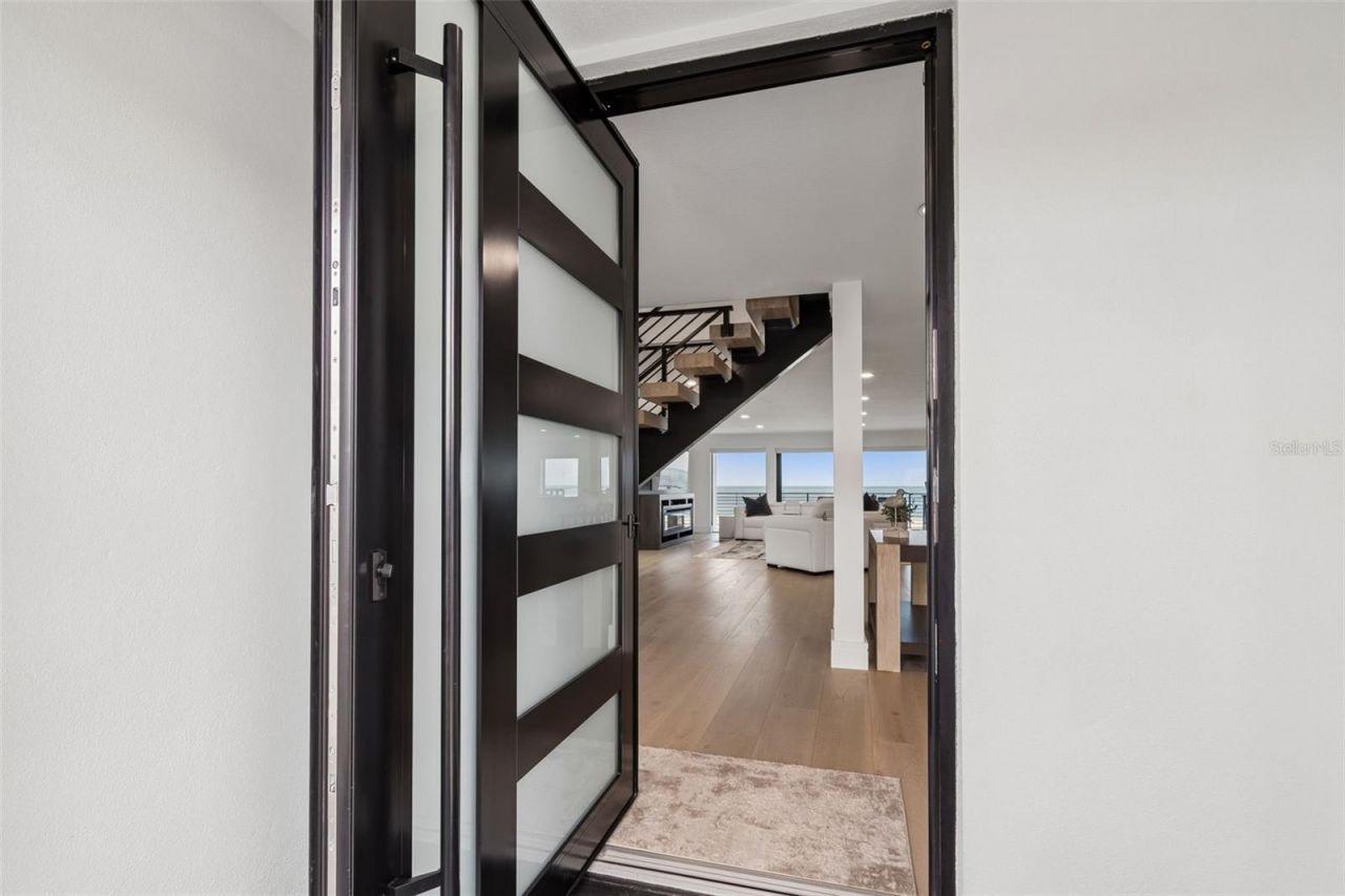 930 Eldorado Avenue, Clearwater Beach, FL 33767 Photo