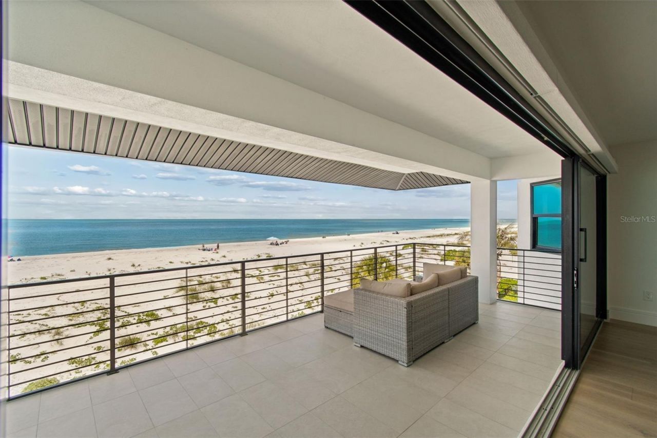 930 Eldorado Avenue, Clearwater Beach, FL 33767 Photo