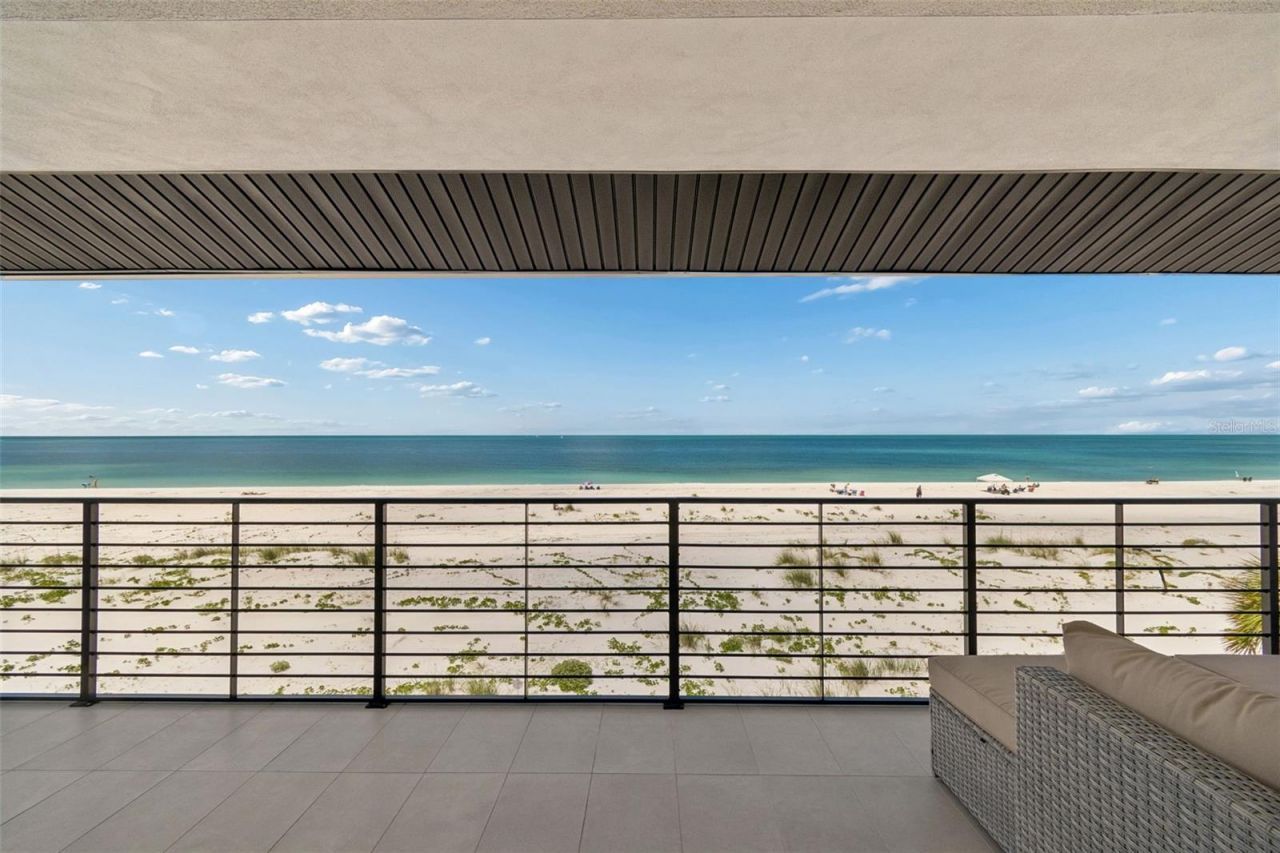 930 Eldorado Avenue, Clearwater Beach, FL 33767 Photo