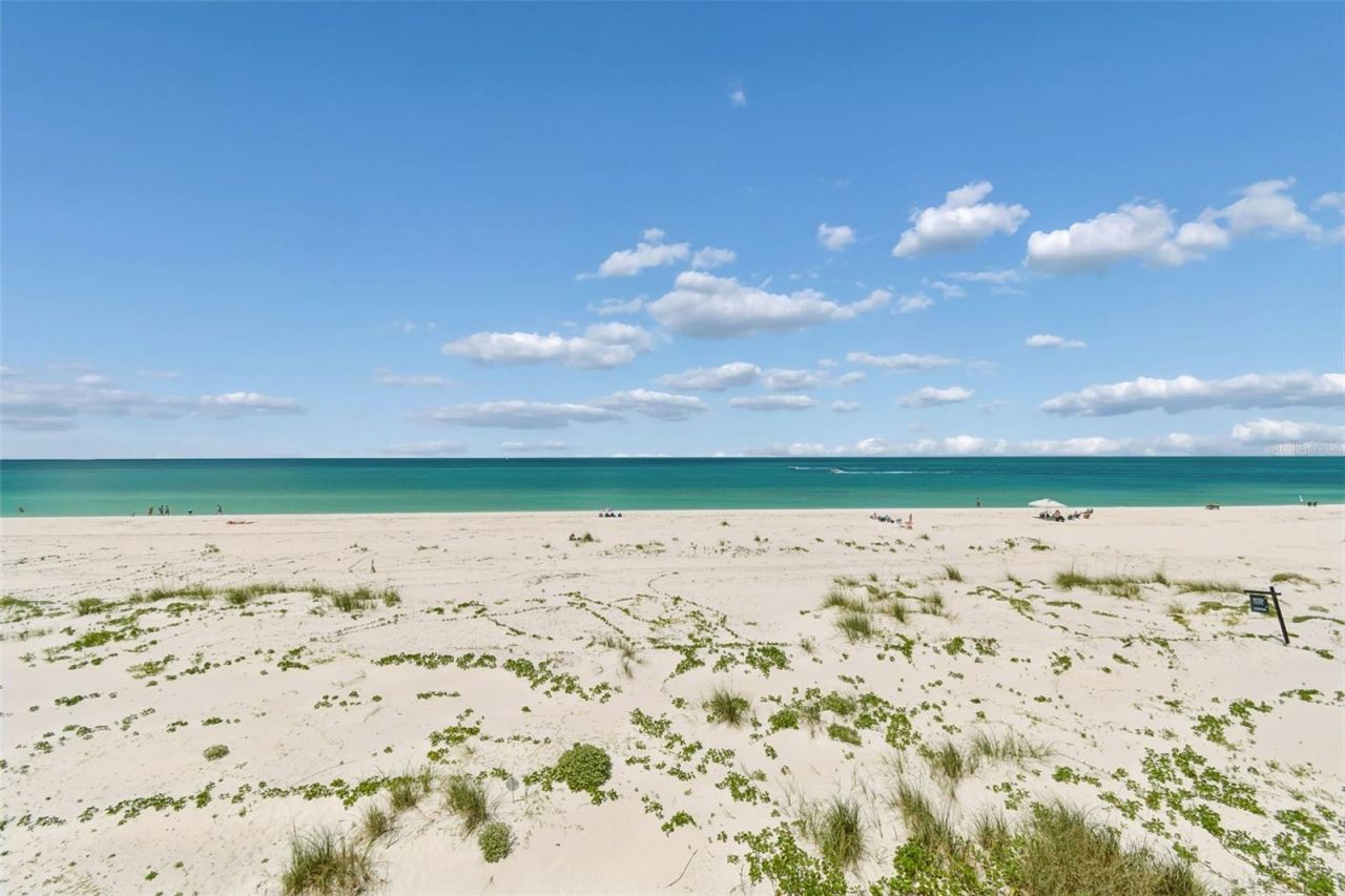 930 Eldorado Avenue, Clearwater Beach, FL 33767 Photo