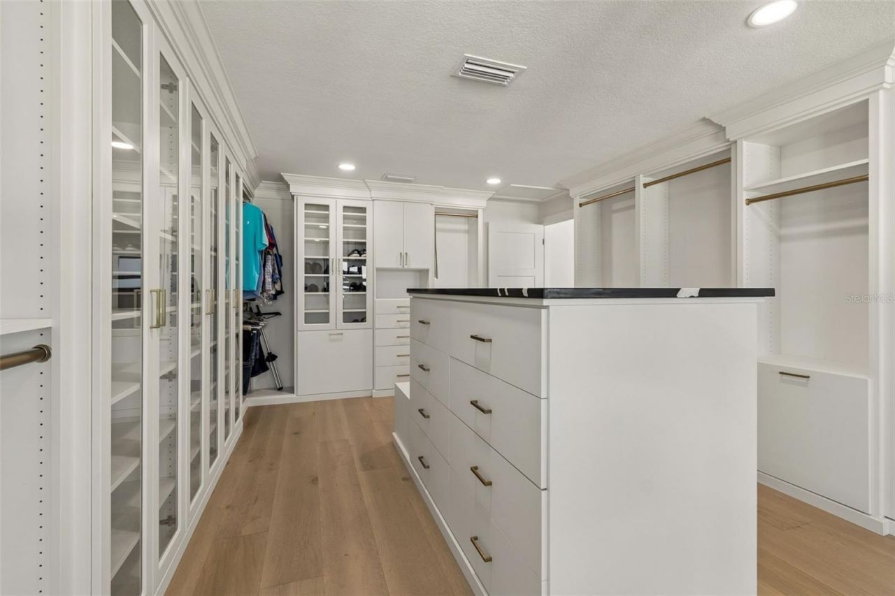 930 Eldorado Avenue, Clearwater Beach, FL 33767 Photo