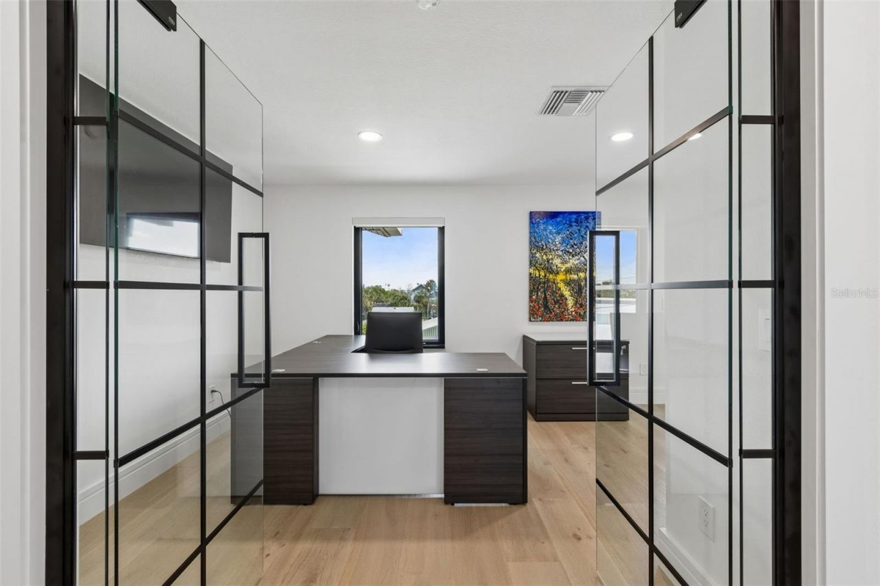 930 Eldorado Avenue, Clearwater Beach, FL 33767 Photo