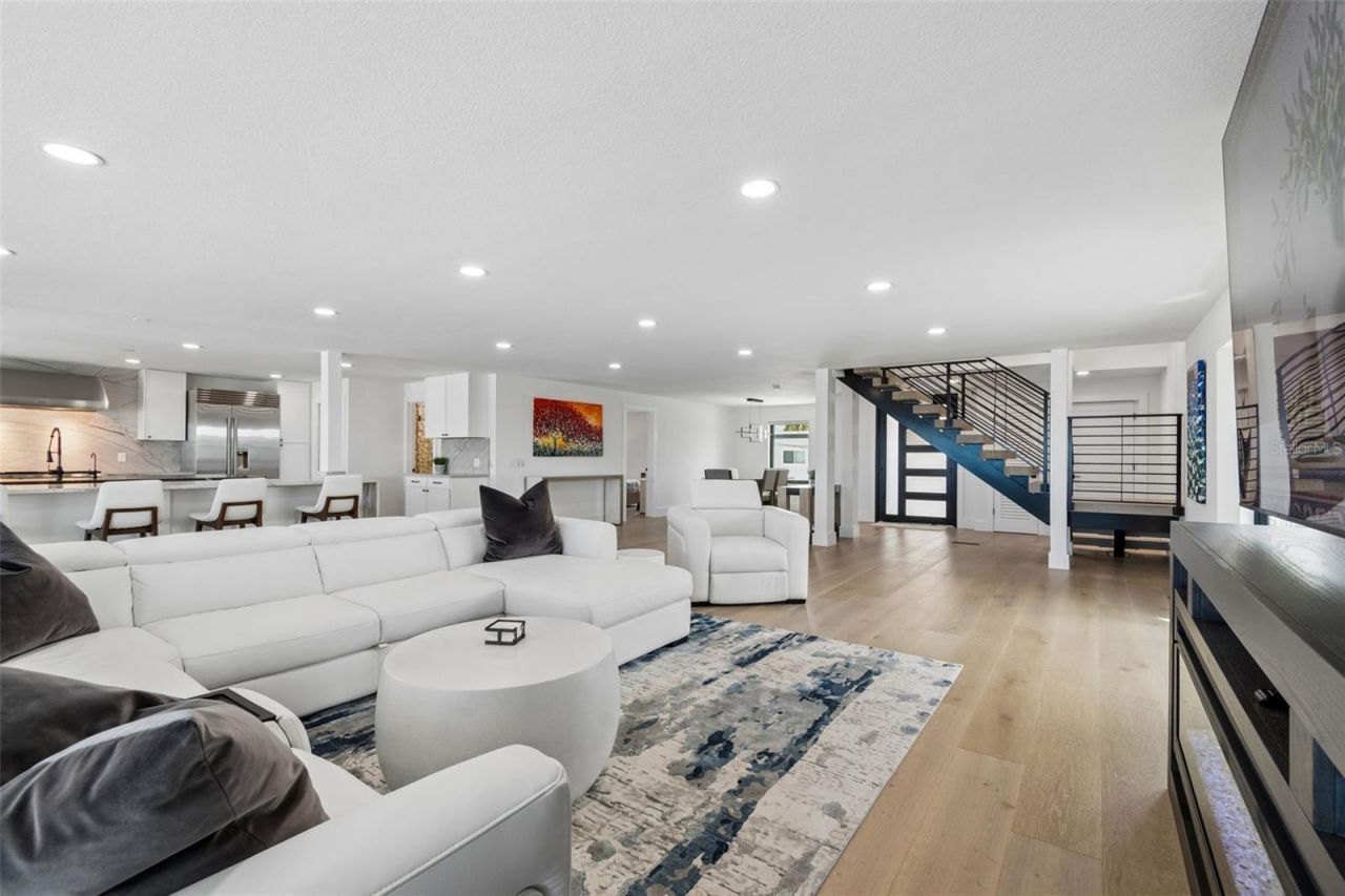 930 Eldorado Avenue, Clearwater Beach, FL 33767 Photo