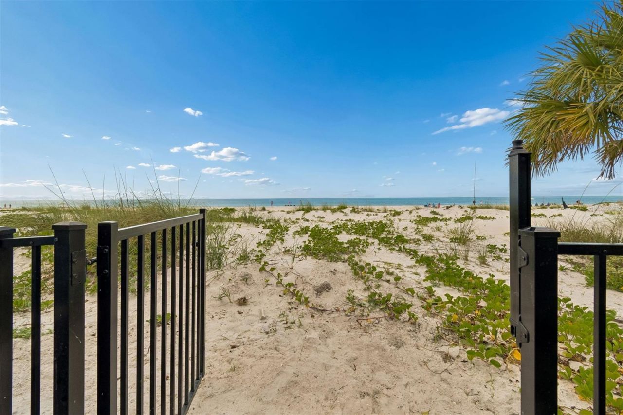 930 Eldorado Avenue, Clearwater Beach, FL 33767 Photo