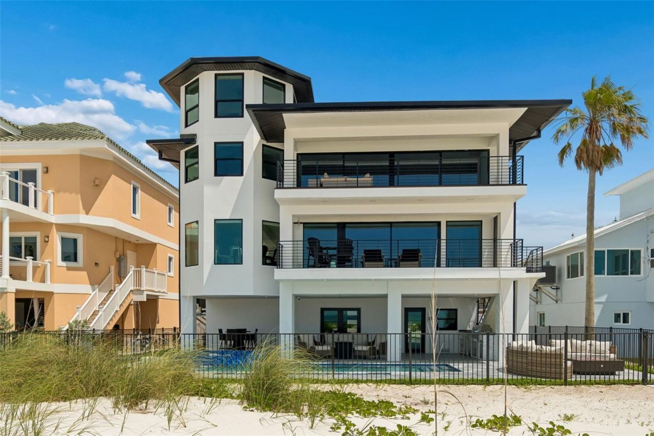 930 Eldorado Avenue, Clearwater Beach, FL 33767 Photo