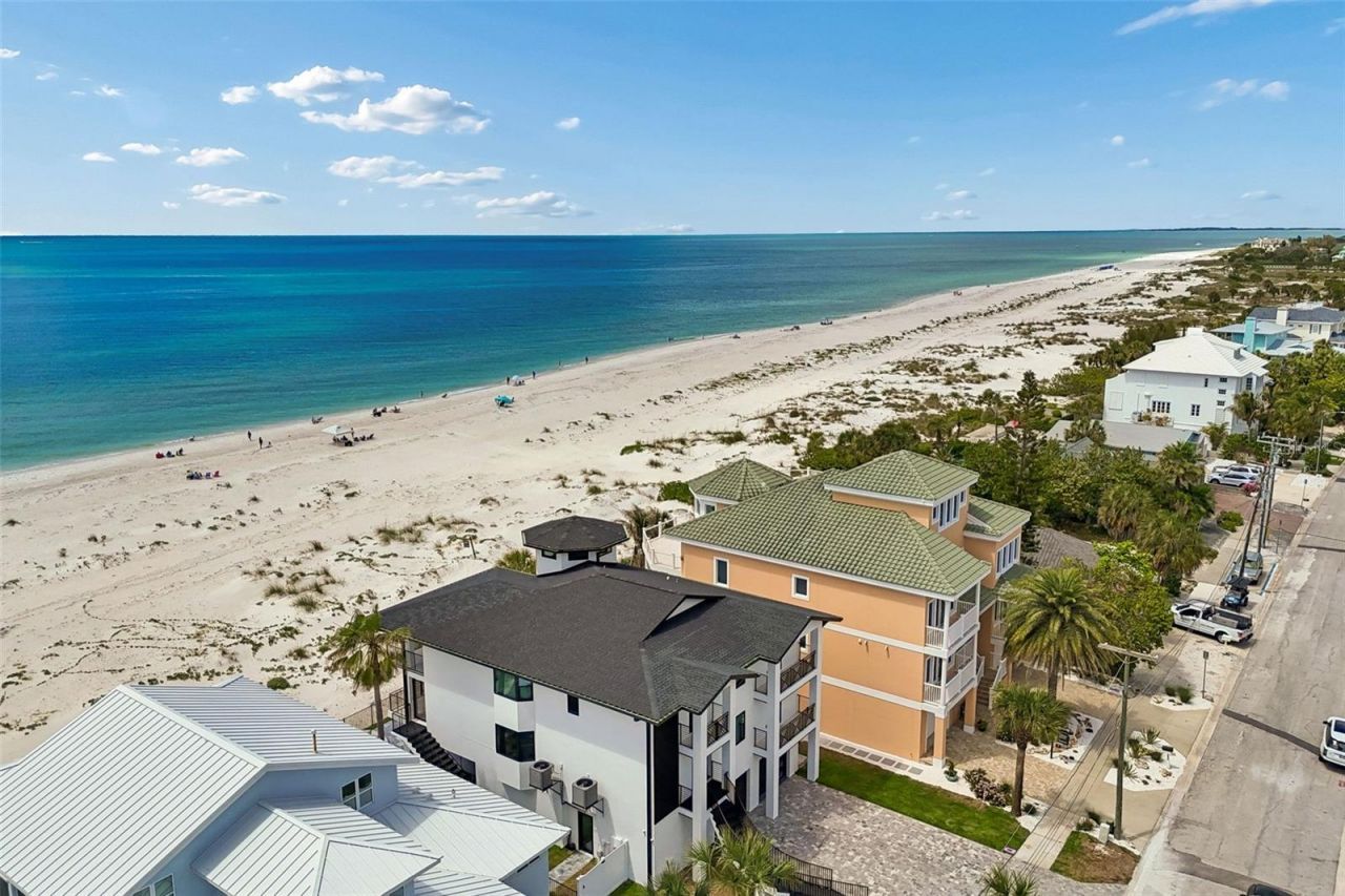 930 Eldorado Avenue, Clearwater Beach, FL 33767 Photo