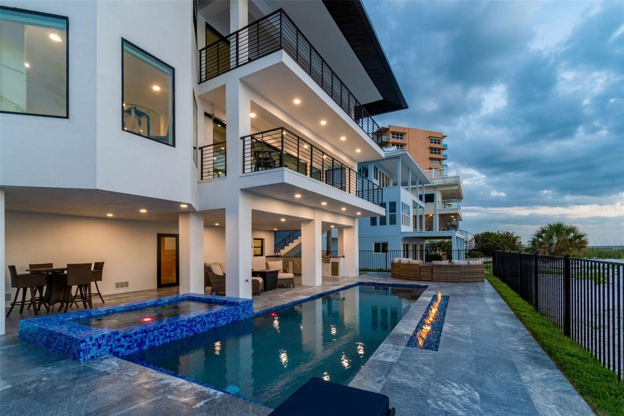 930 Eldorado Avenue, Clearwater Beach, FL 33767 Photo