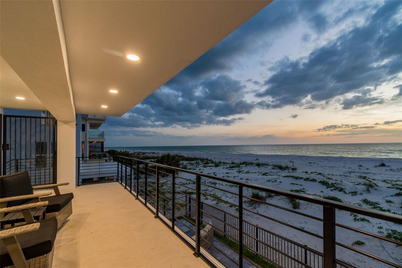 930 Eldorado Avenue, Clearwater Beach, FL 33767 Photo