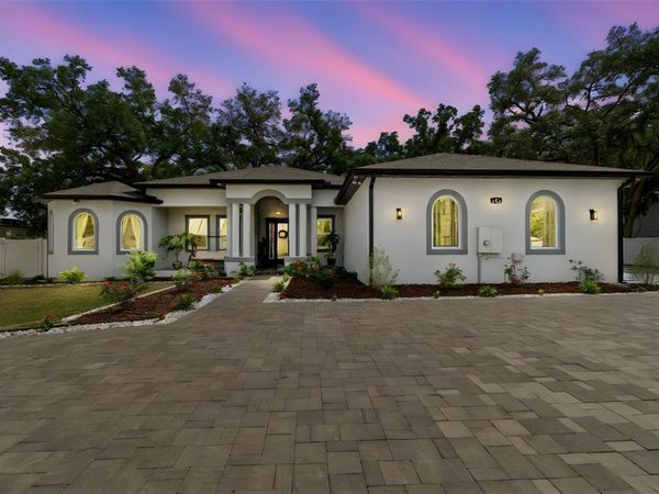 106 W 122ND AVENUE, TAMPA, FL 33612