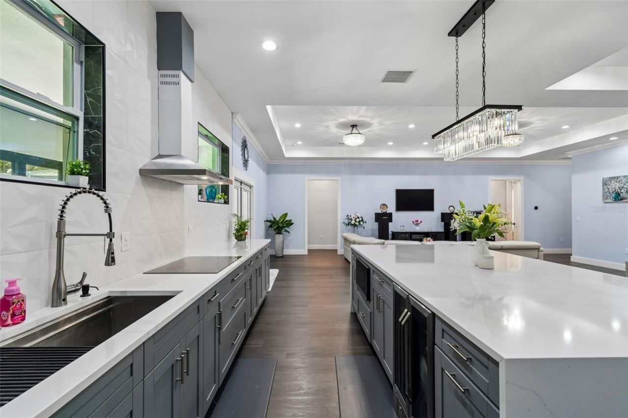 106 W 122nd Avenue, Tampa, FL 33612 Photo