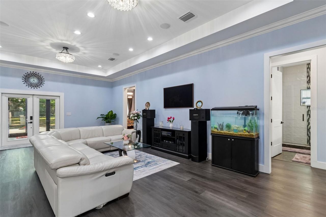 106 W 122nd Avenue, Tampa, FL 33612 Photo