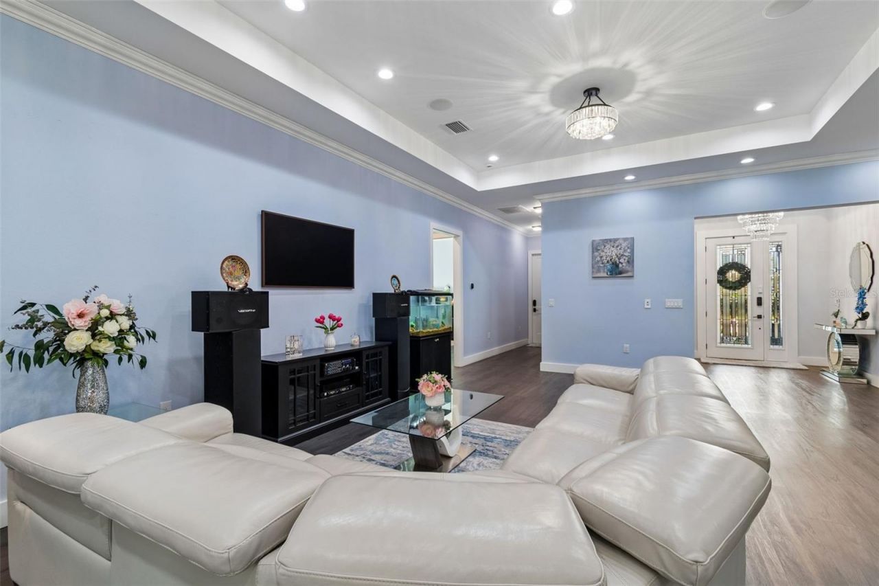 106 W 122nd Avenue, Tampa, FL 33612 Photo