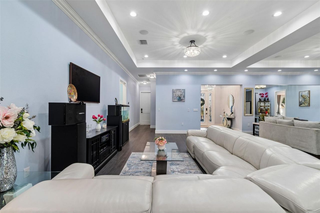 106 W 122nd Avenue, Tampa, FL 33612 Photo