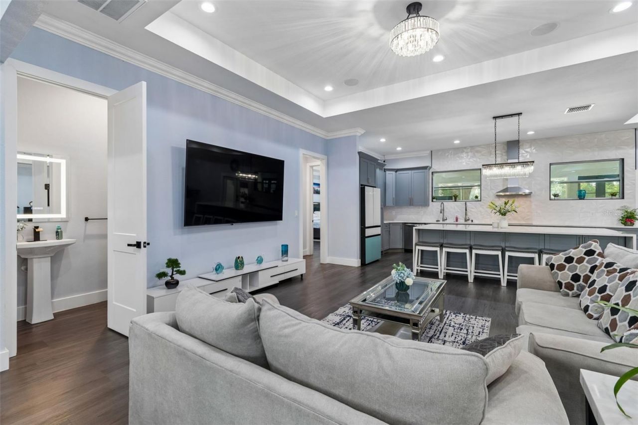 106 W 122nd Avenue, Tampa, FL 33612 Photo