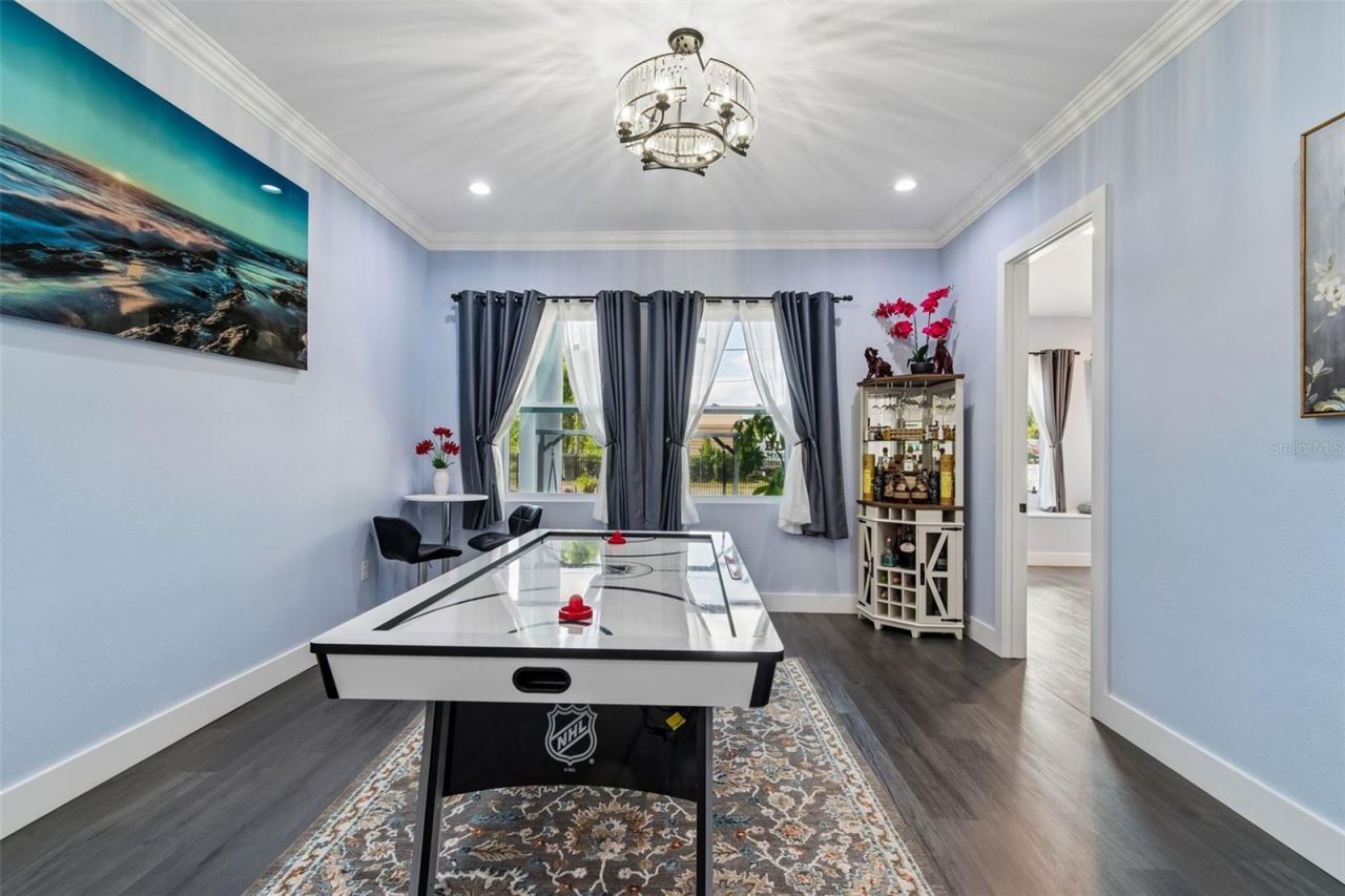 106 W 122nd Avenue, Tampa, FL 33612 Photo