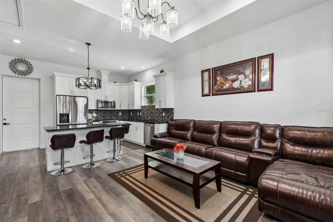 106 W 122nd Avenue, Tampa, FL 33612 Photo