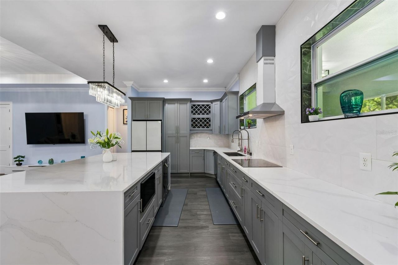 106 W 122nd Avenue, Tampa, FL 33612 Photo