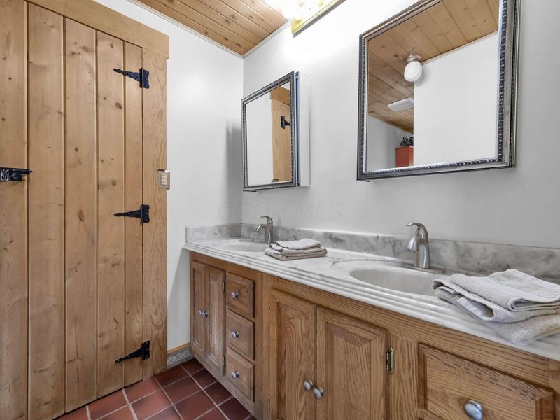 9757 Old Delaware Road, Mount Vernon, OH 43050 Photo 23