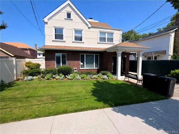 7311 Avenue W , Brooklyn, NY 11234