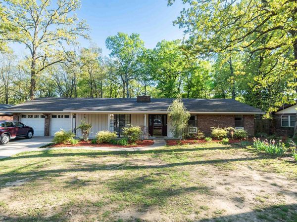 27 White Oak Drive, Conway, AR 72034