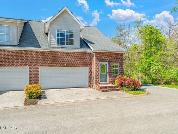 8601 Ashbourne Way, Knoxville, TN 37923