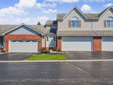 32 N Hill Drive, West Seneca, NY 14224