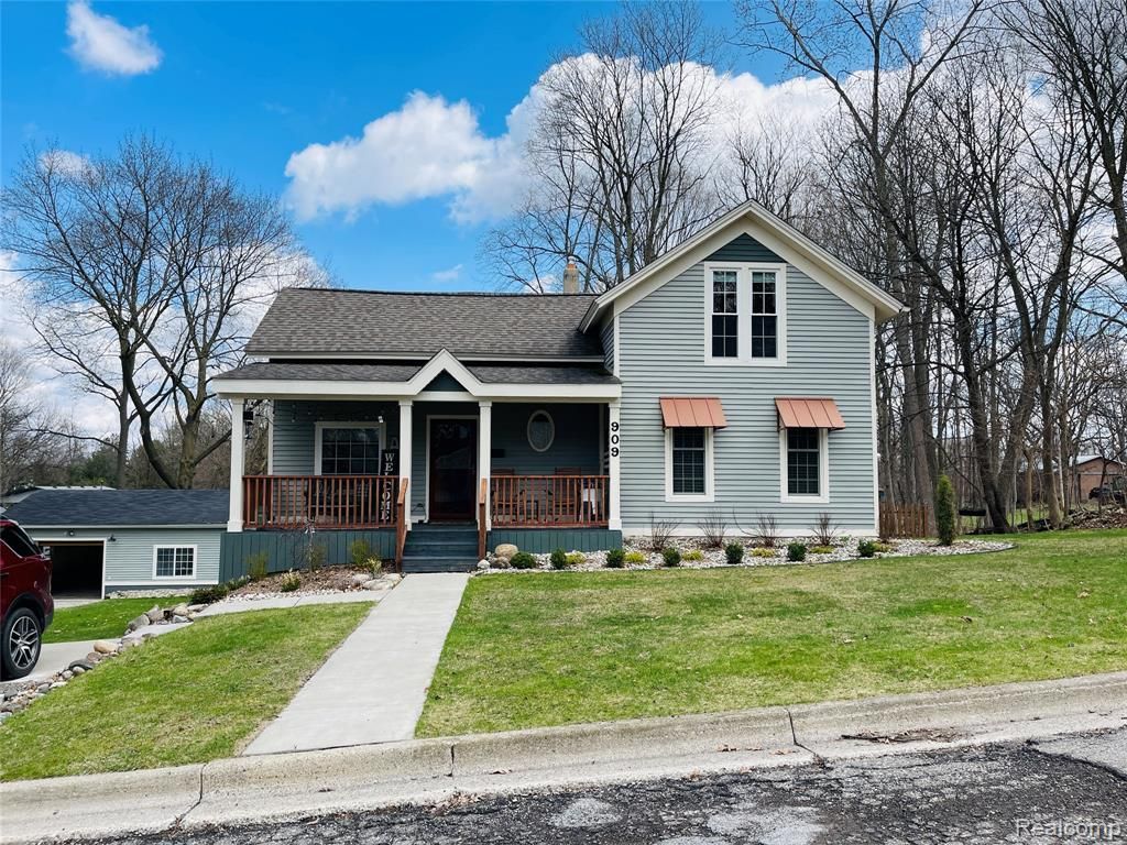 909 Williams Street, Fenton, MI 48430 Main Photo