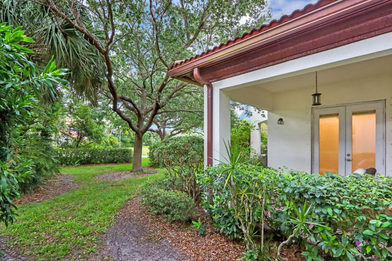 1904 Flower Drive, Palm Beach Gardens, FL 33410 Photo