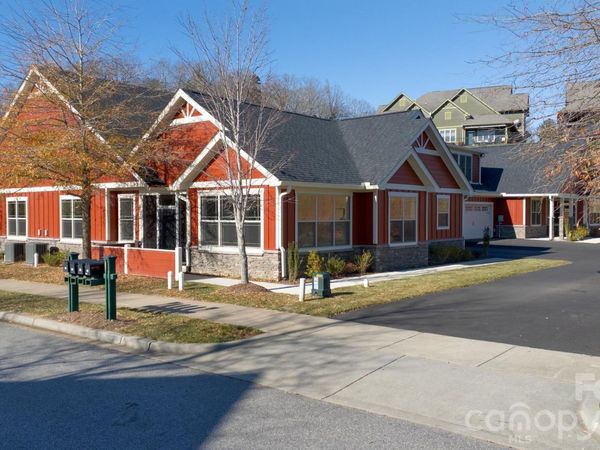 20 Brookstone Place, Candler, NC 28715