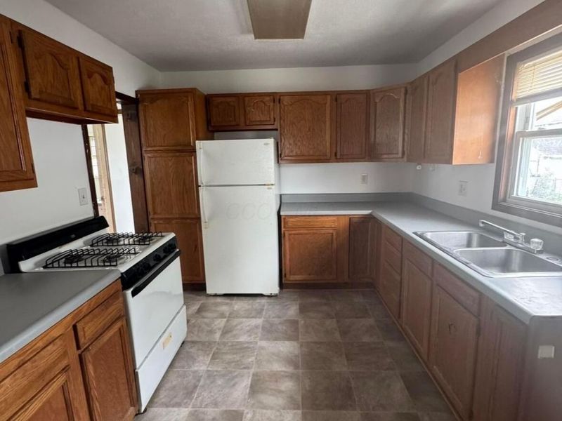 1145 E Church Street, Marion, OH 43302 Photo 3