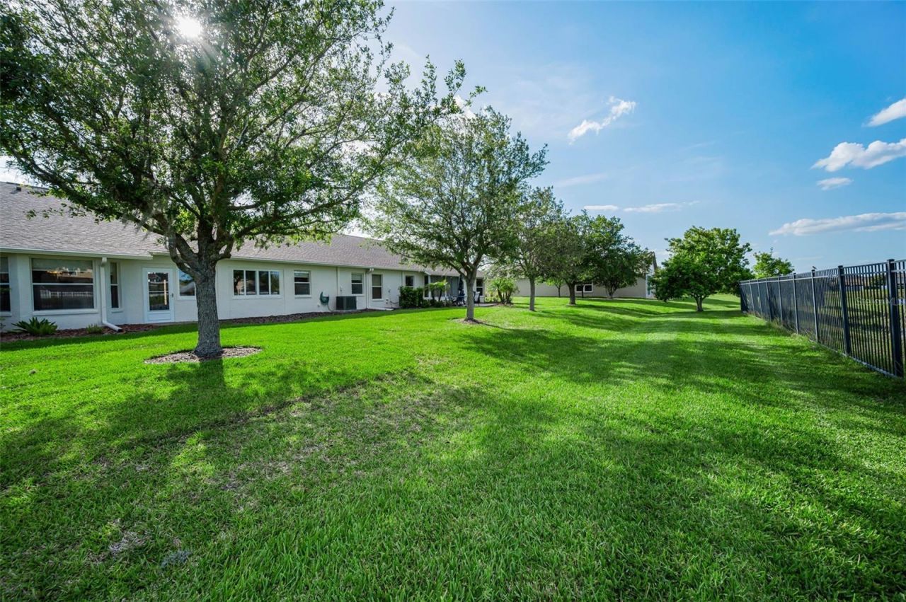 1933 Arbor Knoll Loop, Trinity, FL 34655 Photo